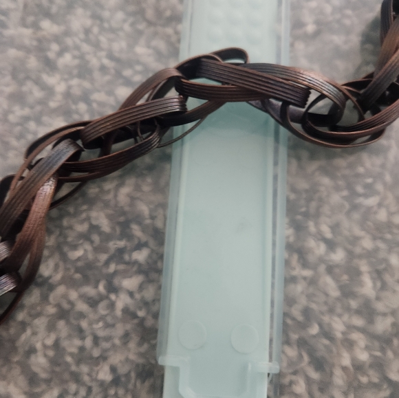 Jewelry - Picture 3 of 4